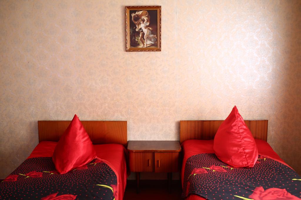 Downtown Guest House Kutaisi Exterior foto